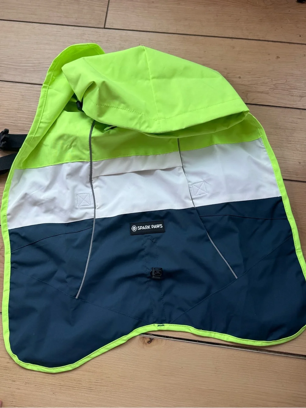 NWT Spark Paws Breatheshield™ raincoat XL